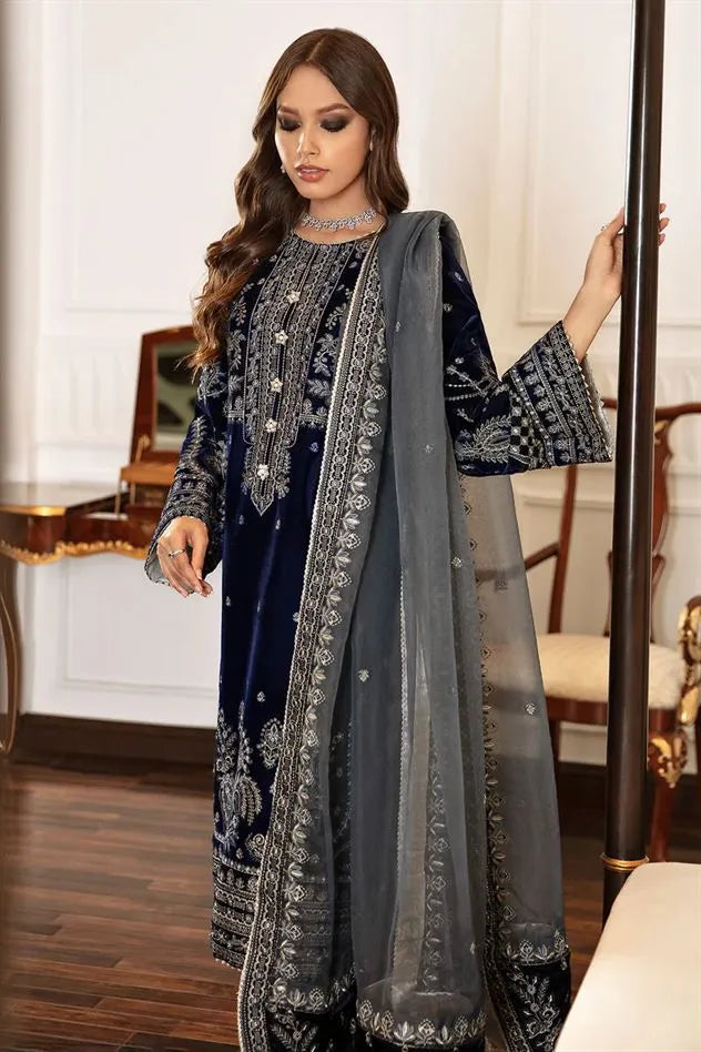 Baroque- Winter 3PC Velvet Embroidered Suit - VL971