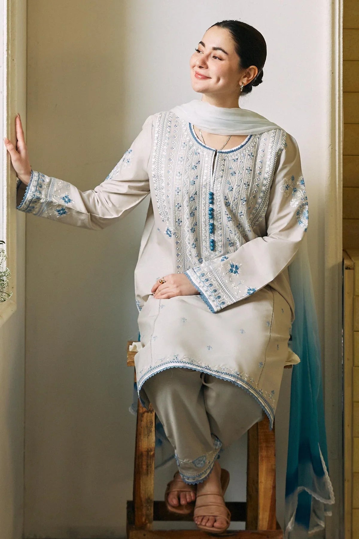 ZaraShahJahan - 3PC LAWN EMBROIDERED SHIRT WITH CHIFFON PRINTED DUPATTA VL1314