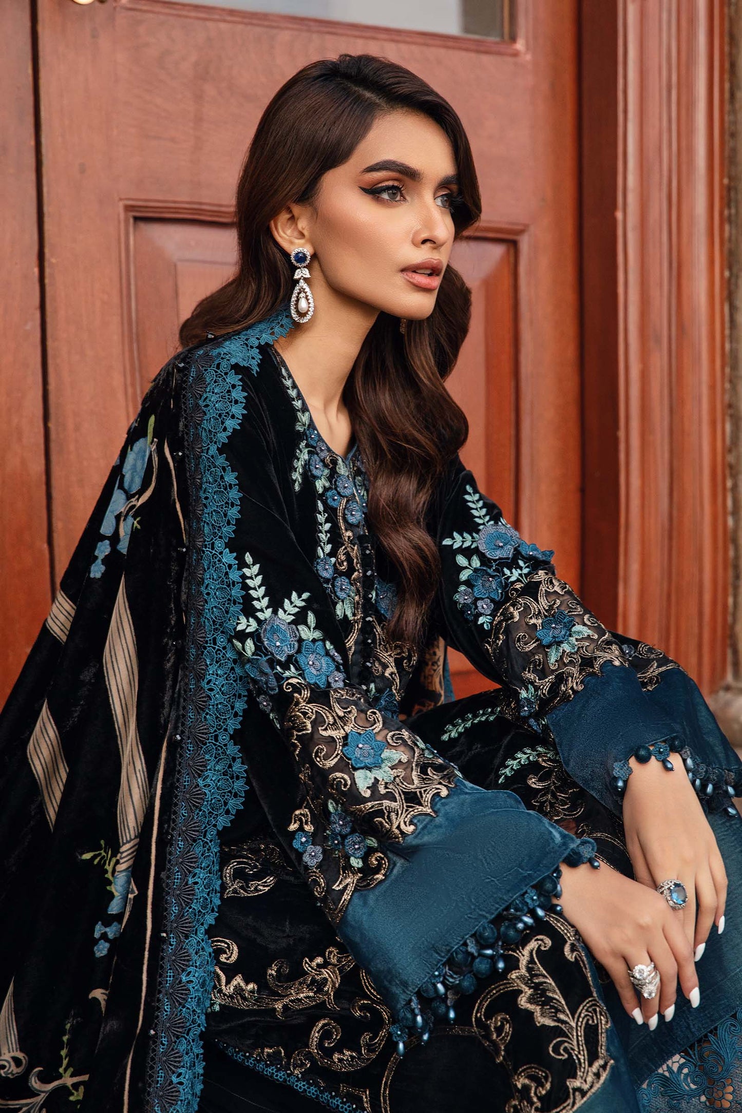 3PC Embroidered Velvet Dress with Plachi Velvet Shawl - VL995