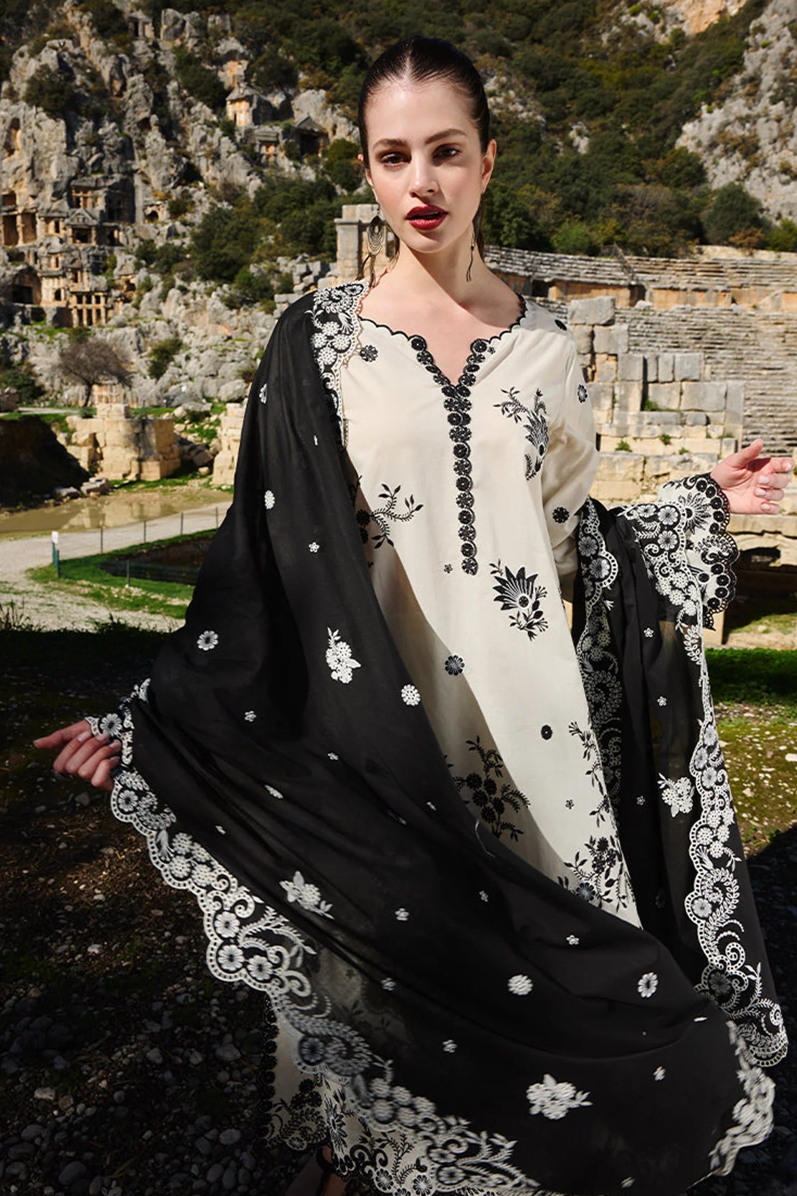 IMAGE - 3PC LAWN EMBROIDERED SHIRT WITH CHIFFON EMBROIDERED DUPATTA AND TROUSER - HML2167