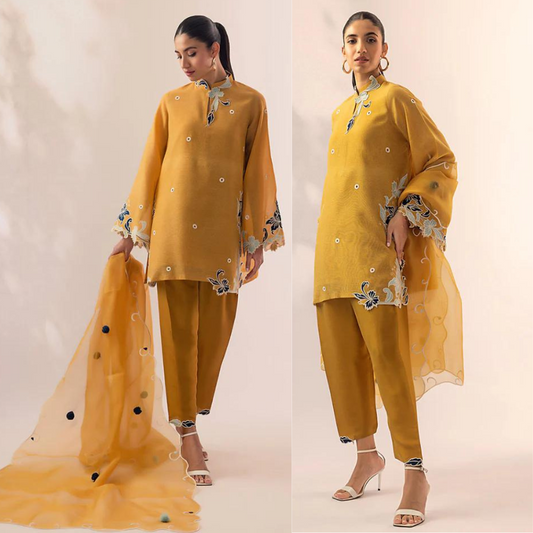 3PC Lawn Embroidered Shirt With Chiffon Embroidered Dupatta. VL820